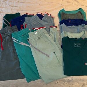 Lot of Mediclo scrub sets (6 sets total) XS